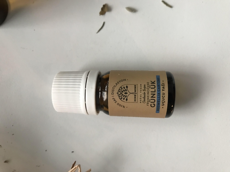 %100 Saf ve Doğal GÜNLÜK (FRANKINCENSE) UÇUCU YAĞI - Nine And Mine Doğal Yaşam