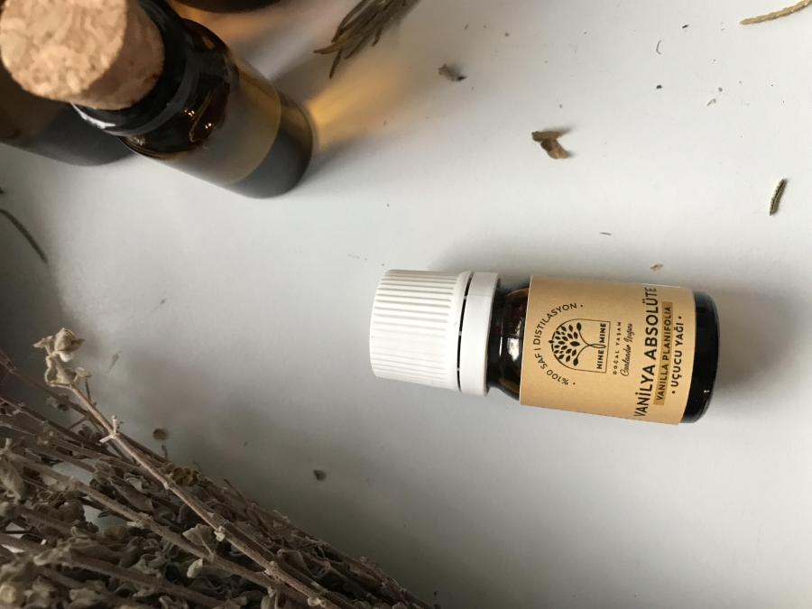 %100 Saf ve Doğal Vanilya Absolüte Uçucu Yağı 5 ml - Nine And Mine Doğal Yaşam