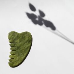 Yeşim Gua Sha Yüz ve Saç Derisi Masaj Aleti - Root Aromaterapi